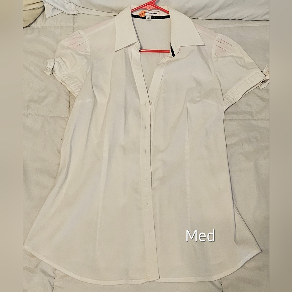Express White Short Sleeve button down Medium